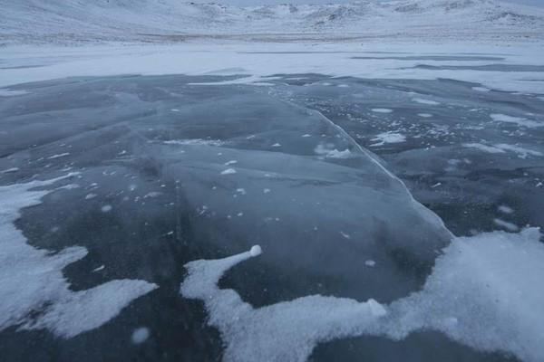 乌伦古湖的冰裂奇观是什么 具体是怎么形成的